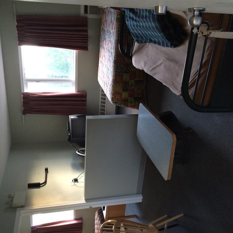 Raccoon Lodge Motel Sylvan Lake Ruang foto