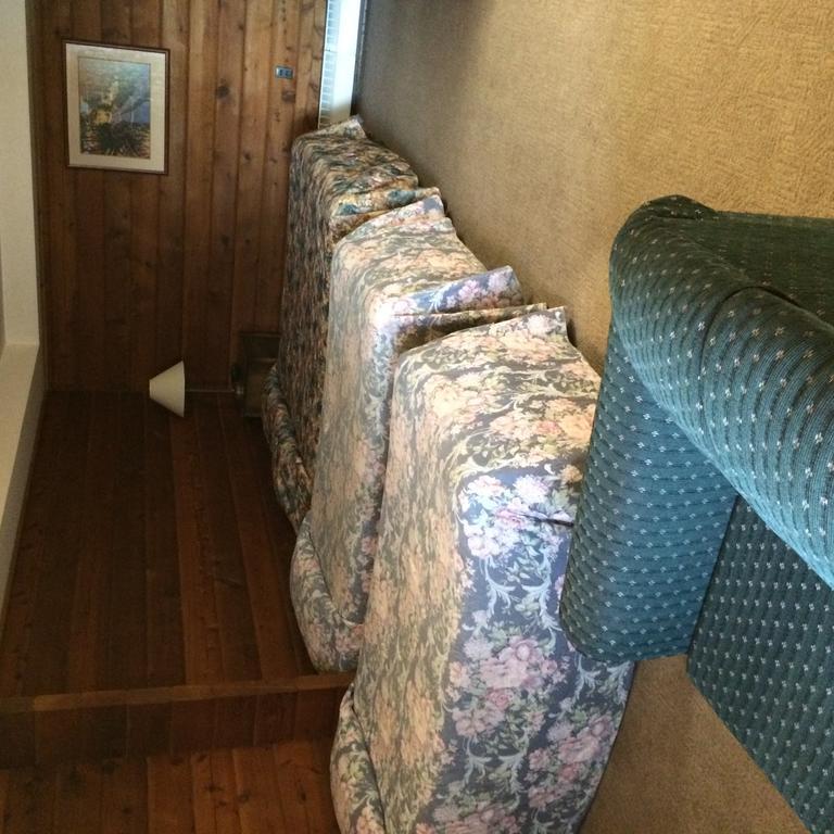 Raccoon Lodge Motel Sylvan Lake Bagian luar foto