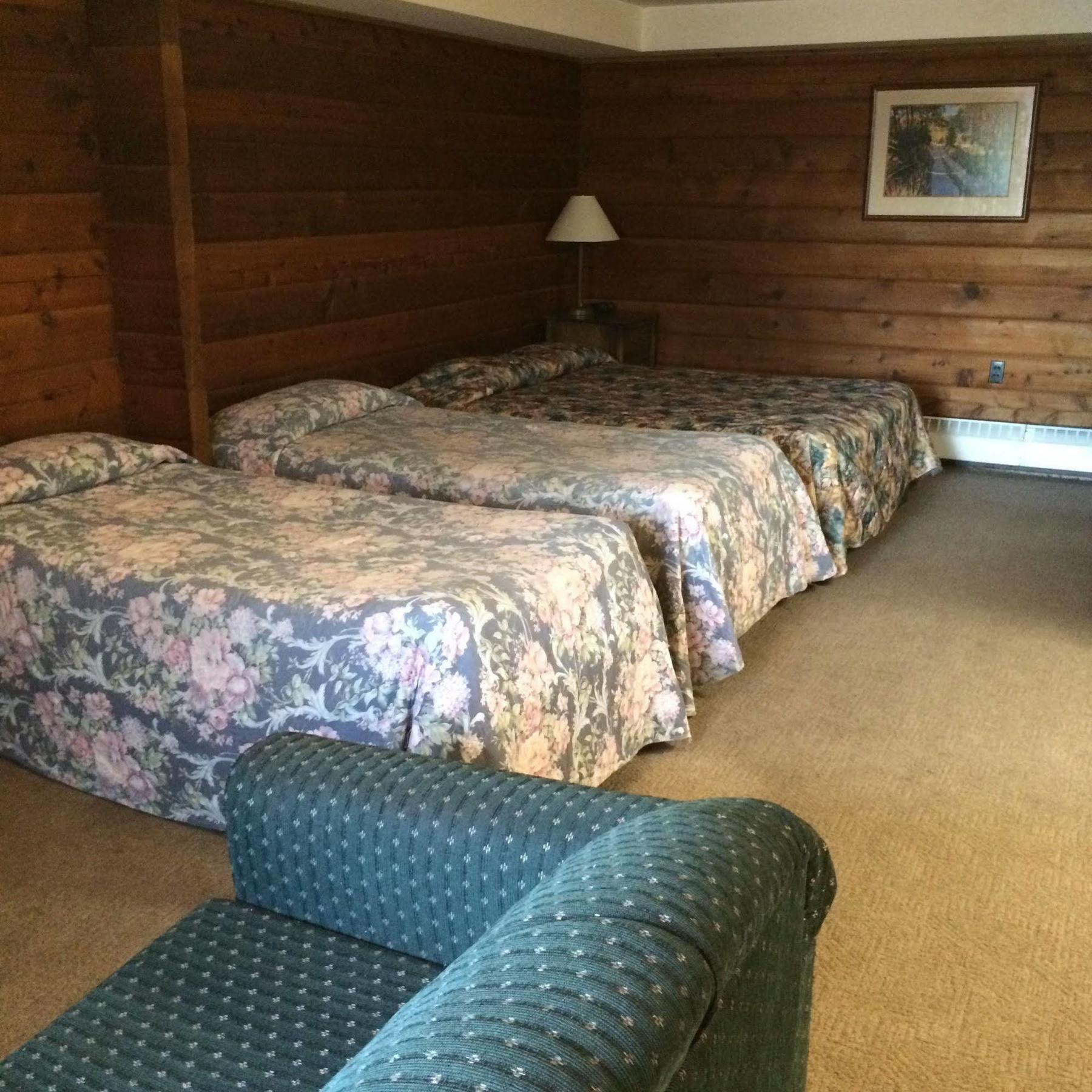 Raccoon Lodge Motel Sylvan Lake Bagian luar foto