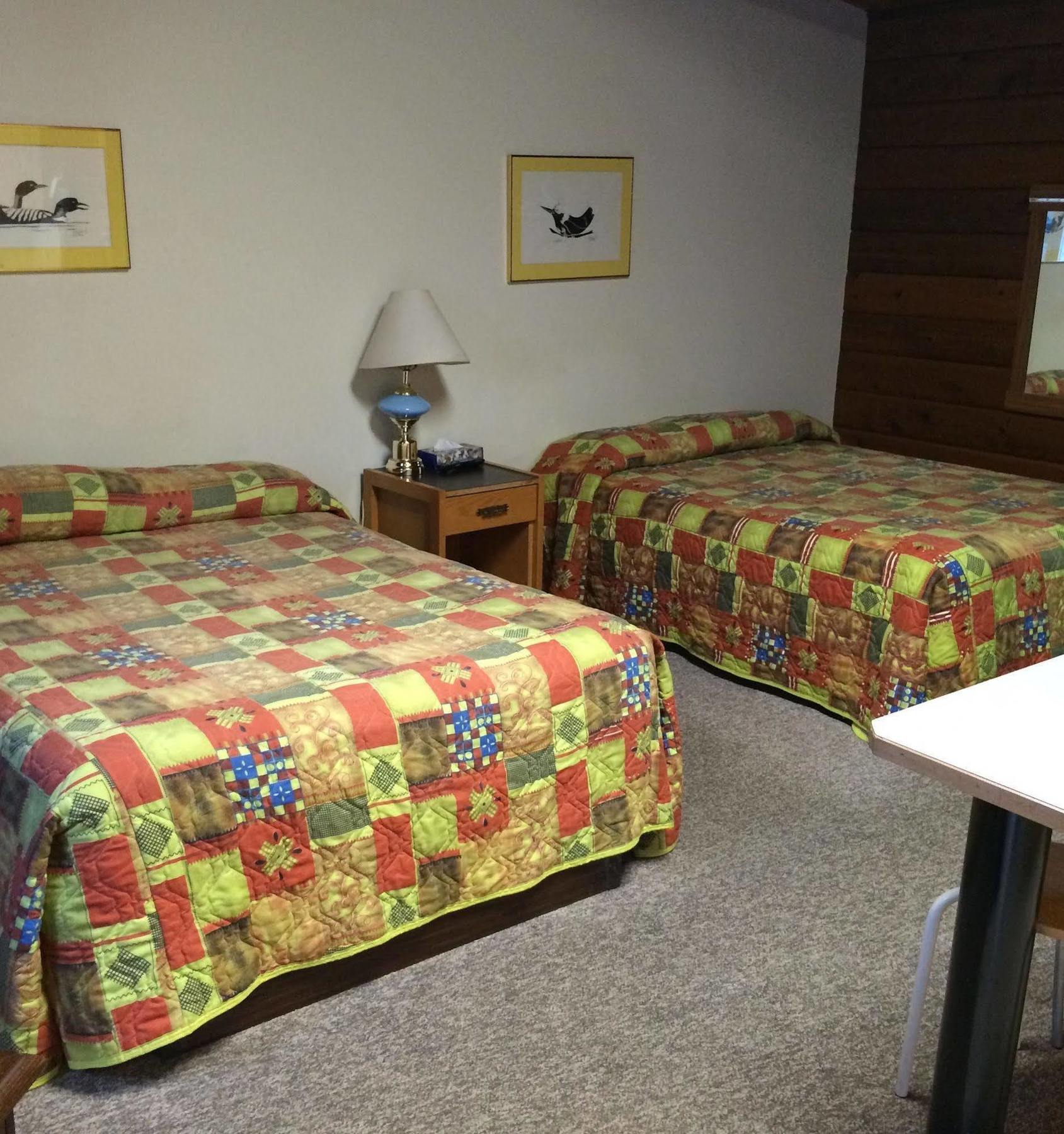 Raccoon Lodge Motel Sylvan Lake Bagian luar foto