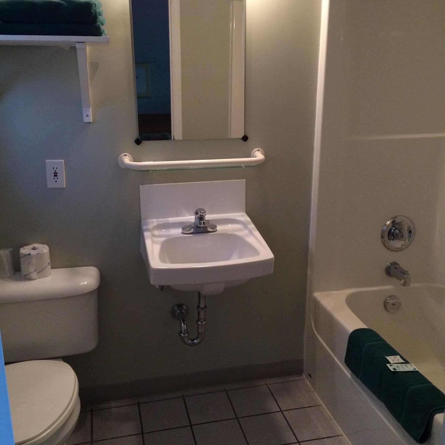Raccoon Lodge Motel Sylvan Lake Bagian luar foto