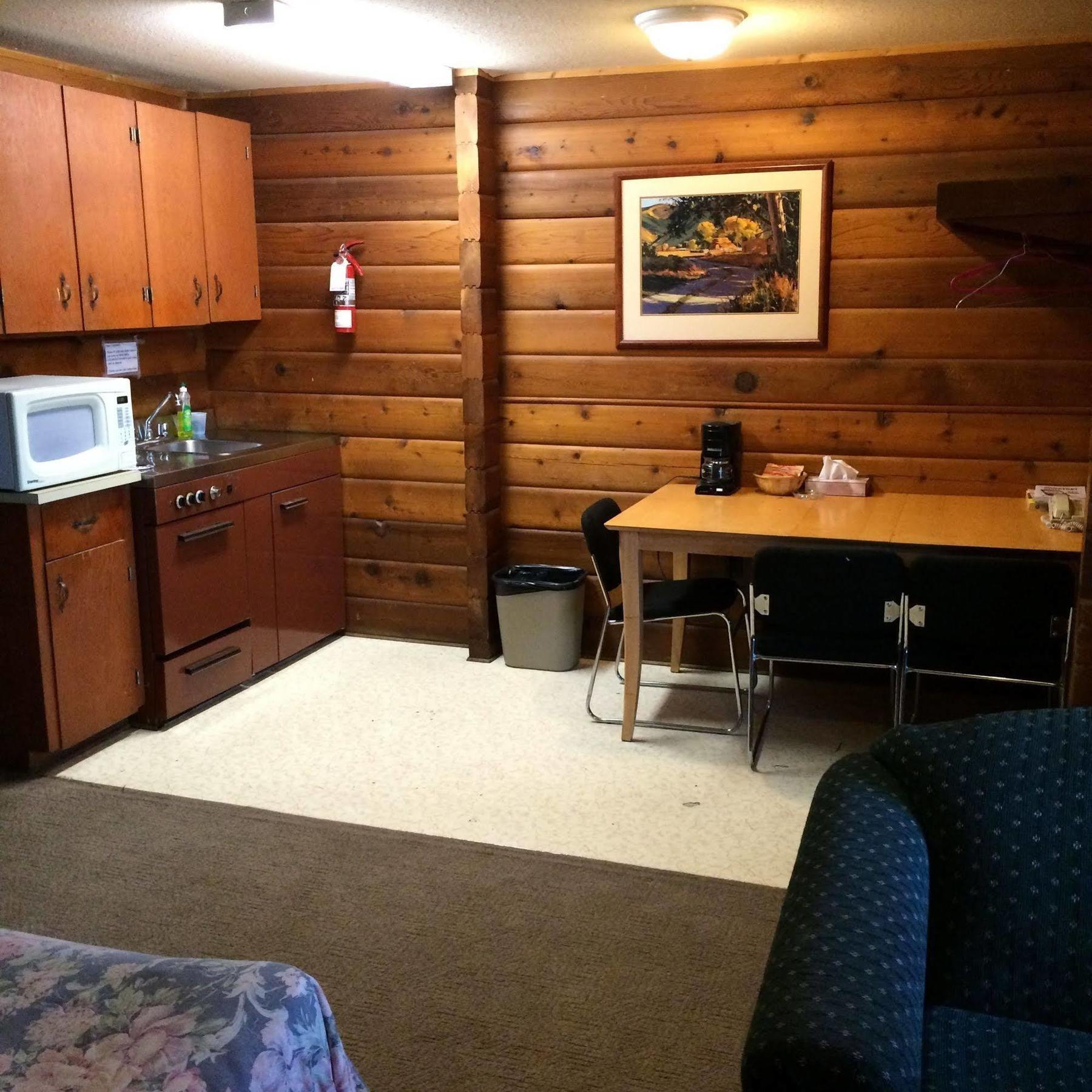 Raccoon Lodge Motel Sylvan Lake Bagian luar foto