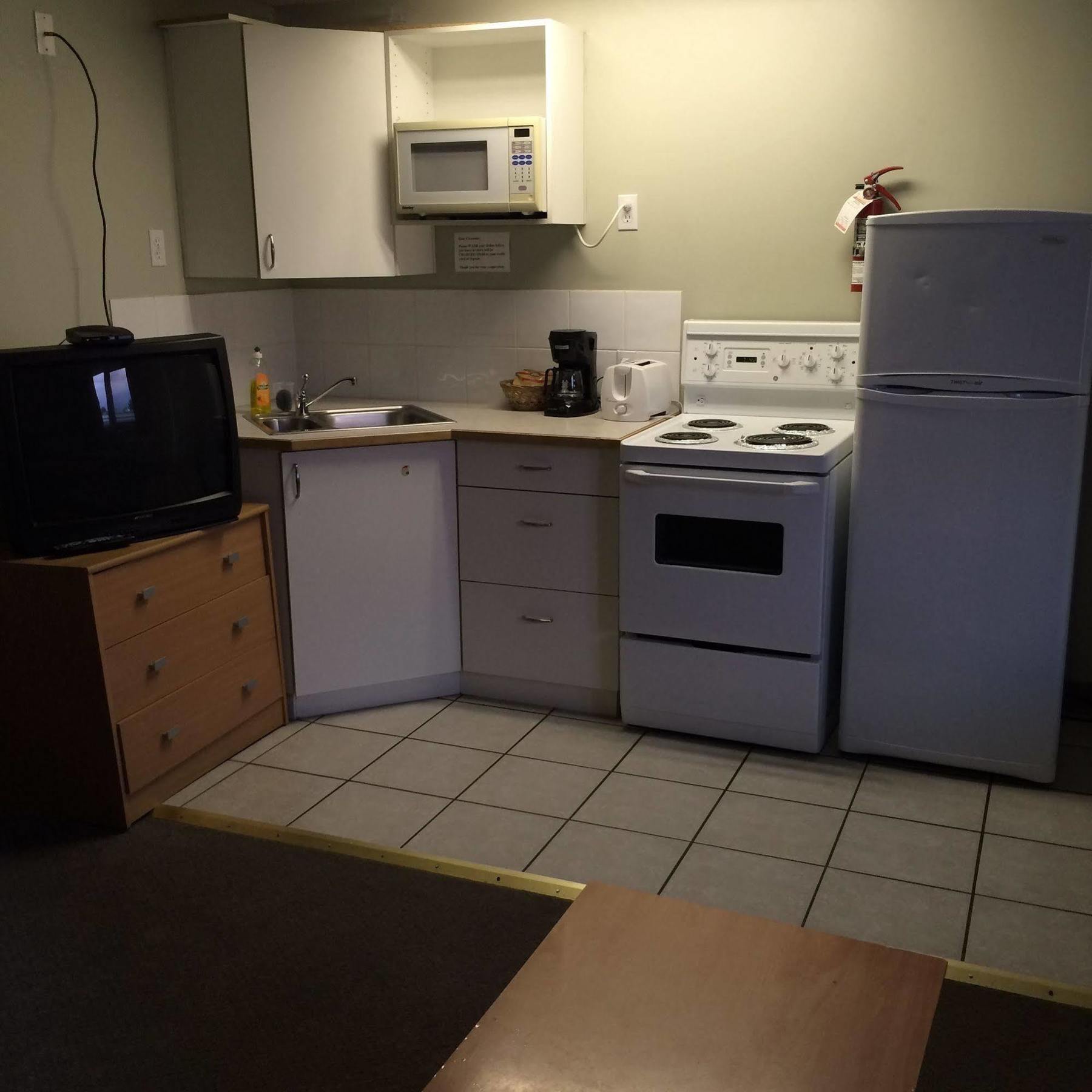 Raccoon Lodge Motel Sylvan Lake Bagian luar foto